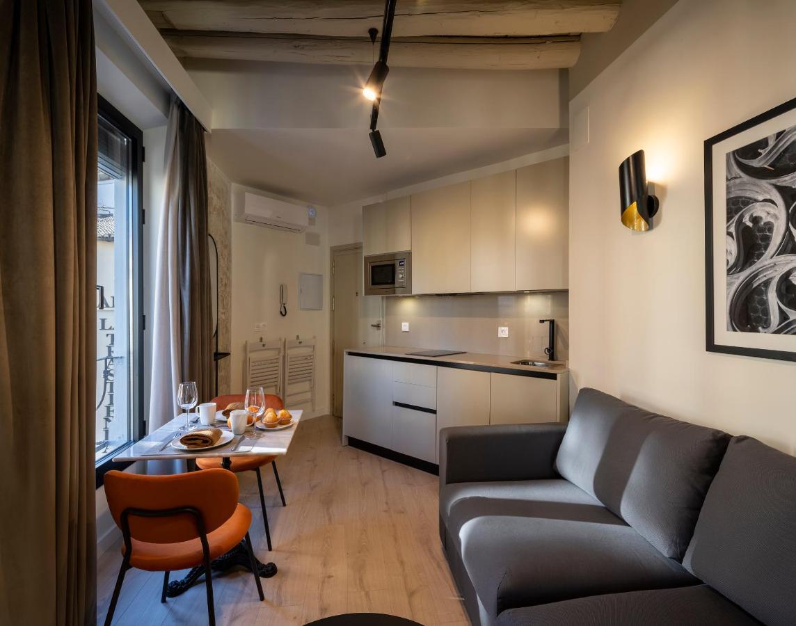 Home4U, Plaza Nueva 1 Гранада Экстерьер фото
